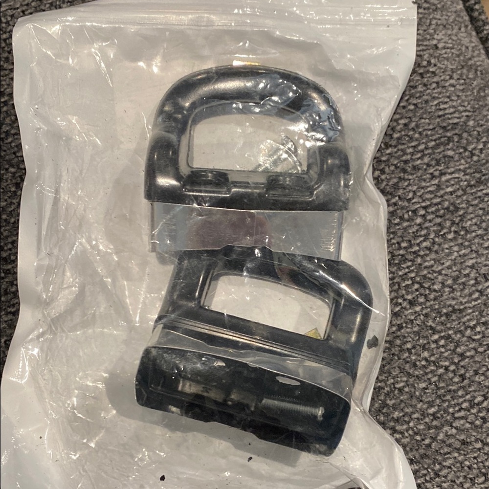 Black Metal pot replacement handle set new never opened. Everything included.